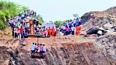 121687583 https://jaipur.visitinrajasthan.com/wp-content/uploads/2023/10/cropped-cropped-R-2.png