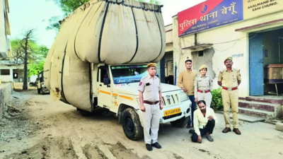 121716728 https://jaipur.visitinrajasthan.com/wp-content/uploads/2023/10/cropped-cropped-R-2.png