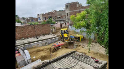 18 houses in lal dungri caught between jda and jmc h https://jaipur.visitinrajasthan.com/wp-content/uploads/2023/10/cropped-cropped-R-2.png
