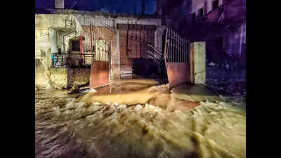 ajmer pond ridge caves in destroys over 100 houses https://jaipur.visitinrajasthan.com/wp-content/uploads/2023/10/cropped-cropped-R-2.png