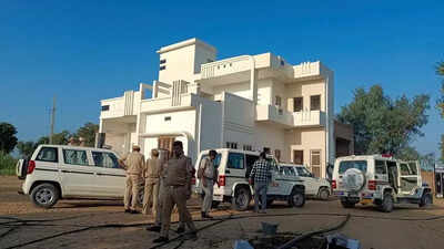 police raid homes of criminals in sriganganagar to trace financial networks https://jaipur.visitinrajasthan.com/wp-content/uploads/2023/10/cropped-cropped-R-2.png