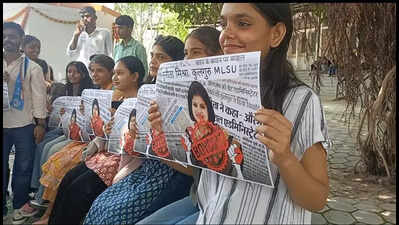 students lock up vc for lauding aurangzeb https://jaipur.visitinrajasthan.com/wp-content/uploads/2023/10/cropped-cropped-R-2.png