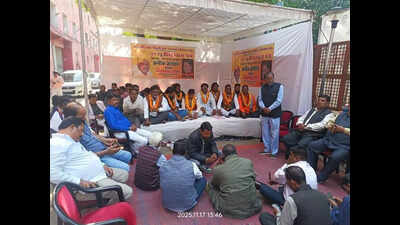 sanitation workers begin indefinite hunger strike https://jaipur.visitinrajasthan.com/wp-content/uploads/2023/10/cropped-cropped-R-2.png