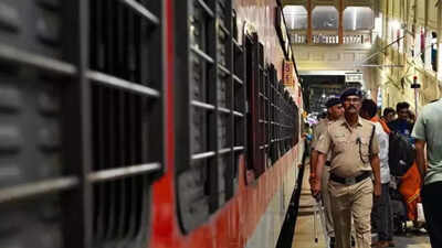 unnamed file https://jaipur.visitinrajasthan.com/wp-content/uploads/2023/10/cropped-cropped-R-2.png