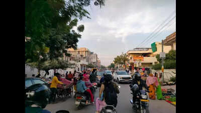 illegal thursday market chokes mahesh nagar streets residents cry foul https://jaipur.visitinrajasthan.com/wp-content/uploads/2023/10/cropped-cropped-R-2.png