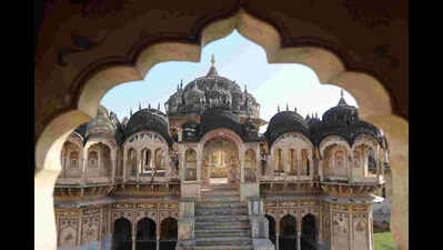 the tenth anniversary of vhah fest unfolded across the grand havelis frescoed walls chhatris stepwells and the ramgarh fort in the shekhawati region https://jaipur.visitinrajasthan.com/wp-content/uploads/2023/10/cropped-cropped-R-2.png