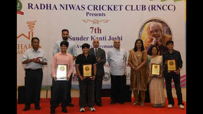 sunder kanti joshi rajasthan womens cricket awards i want to represent india and play in wpl next season says dimple kanwar tanika sharma rochelle yadav asha srivastava dutta feted https://jaipur.visitinrajasthan.com/wp-content/uploads/2023/10/cropped-cropped-R-2.png
