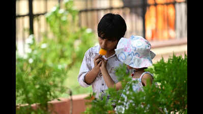 weather 1jpg https://jaipur.visitinrajasthan.com/wp-content/uploads/2023/10/cropped-cropped-R-2.png
